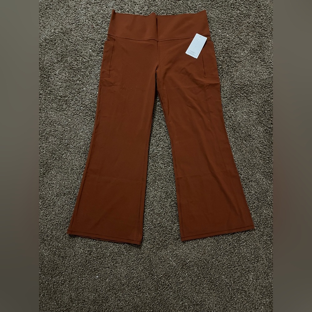 ATHLETA SALUTATION STASH FLARE PANT - Picture 7 of 9